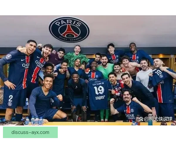 巴黎圣日耳曼新赛季阵容曝光梅西内马尔或联手冲击欧冠荣耀