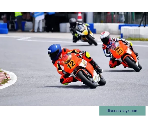 摩托车大奖赛最新动态 意大利赛季展现激烈竞争 车手与团队备战激情四射