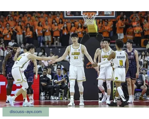 CBA联赛季后赛激烈对决各队争夺总冠军战火升级